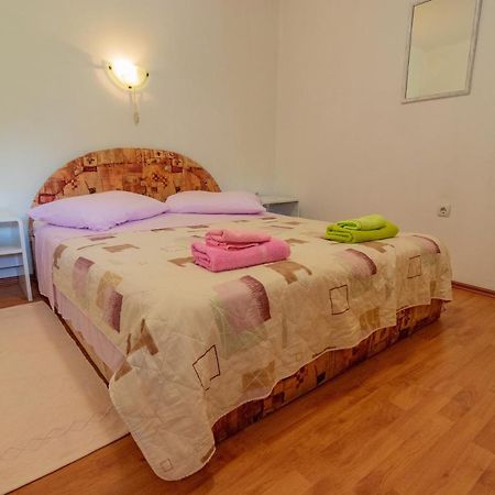 Apartment Dumicic 2 Mundanije ภายนอก รูปภาพ